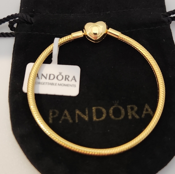 Pandora Moments 14k Golden Plated Snake Chain Charm Bracelet For Women's 7.1 in - Picture 3 of 5
